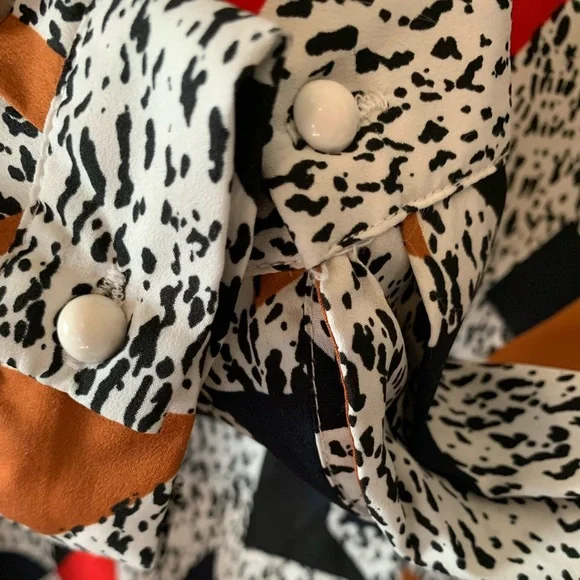 Boohoo Multicolored Dress Size 12. Pre-loved and in great condition. No stretch. - Picture 4 of 6